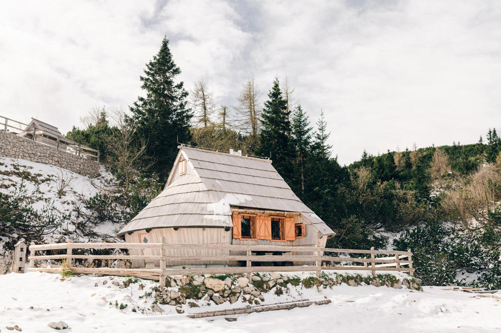 Chalet Lepenatka With Sauna - I Feel Alps Stahovica Eksteriør billede